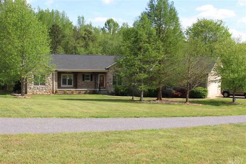 6441 Keeneland Trail