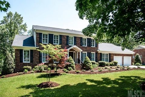 1640 5th Street sold home in Country Club Park, Hickory, NC