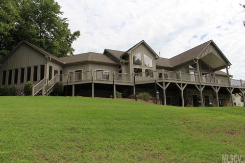 3413 Bay Court