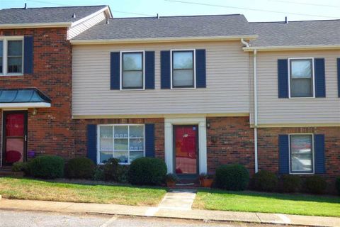 2705 N Center Street 51