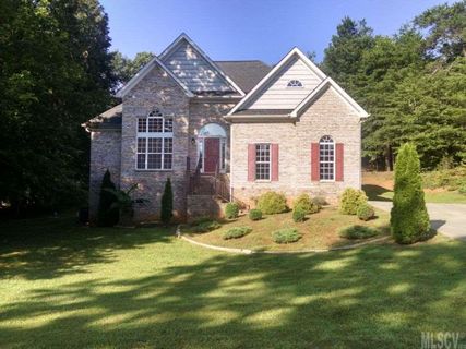 2033 Lynmore Drive