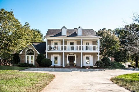1032 8th Street Lane