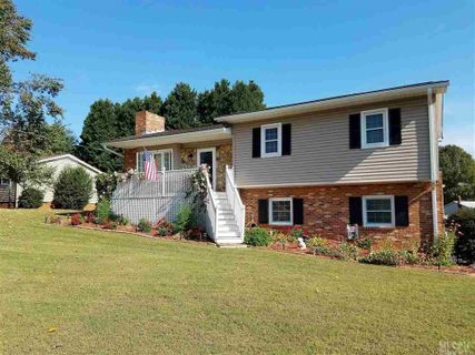 1284 Courtney Drive