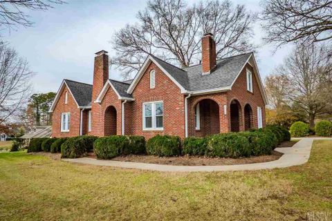 1006 12th Avenue sold home in Forest Park, Hickory, NC