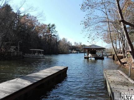 917 36th Avenue sold home in Laramie Bay, Hickory, NC
