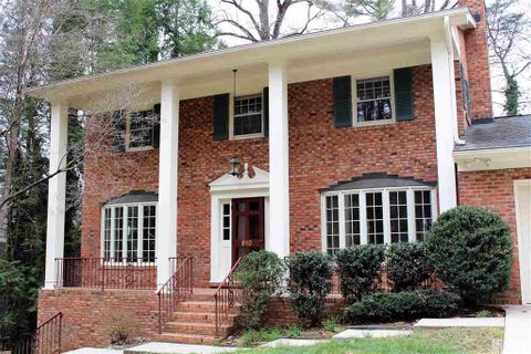 810 Chesterfield Circle