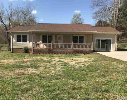 1517 Castell Lane