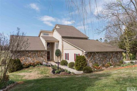 2342 Carriage Lane