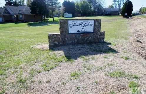 2209 Picnic Drive 14