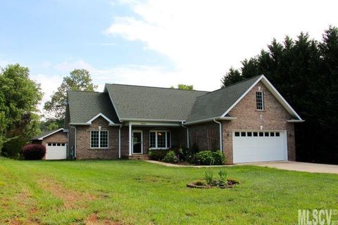 1841 Hidden Pointe Drive