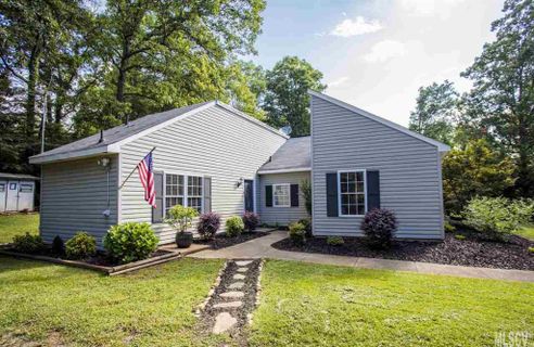 1976 Colridge Court sold home in Briarwood Heights, Connelly Springs, NC