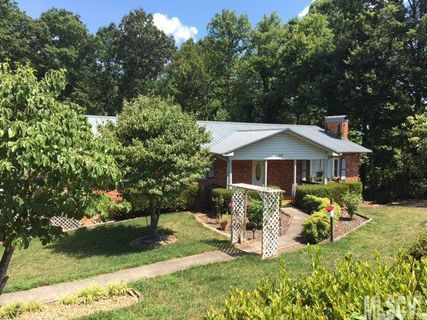 2220 Olde Well Road sold home in Olde Farm, Hudson, NC