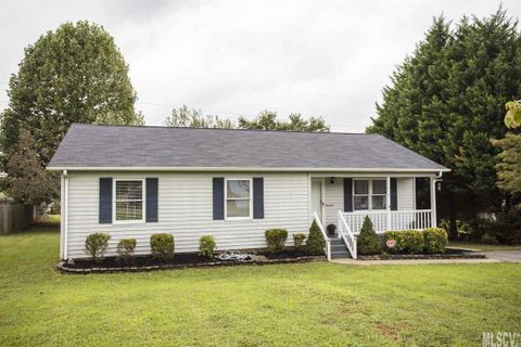 418 Forest Drive sold home in Forest Park, Maiden, NC