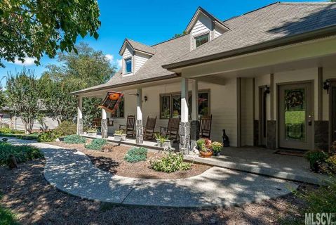 3468 4th Street Boulevard sold home in Northmoor, Hickory, NC