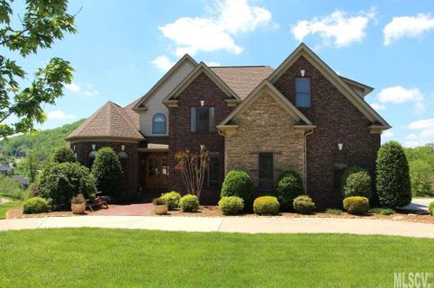 5836 Bakers Point sold home in Howards Reach at Bakers Mountain, Hickory, NC