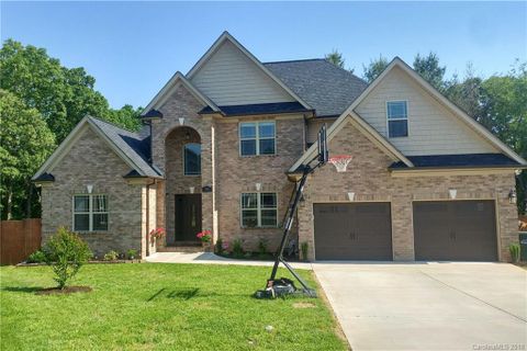 1840 Waterbury Court