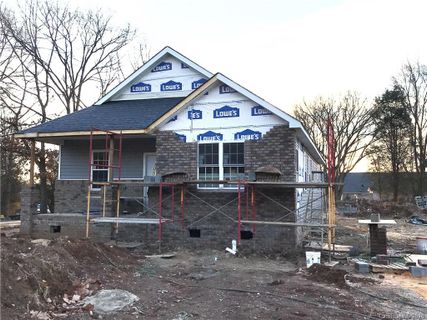3243 Roberta Road