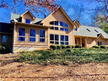 5584 Spring Road 12