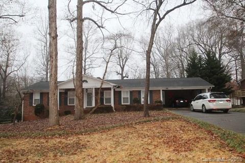 1220 Donna Drive