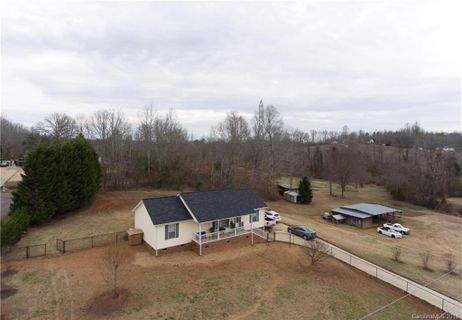 2759 Greenleaf Road