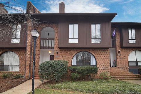 5811 Sharon Road E