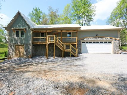 595 Woodbine Road