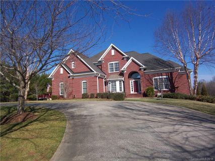 1003 Point Crossing Court sold home in Hunters Pointe, Shelby, NC