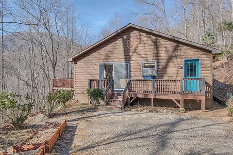 285 Emerald Lane sold home in Fie Top Woodlands, Maggie Valley, NC