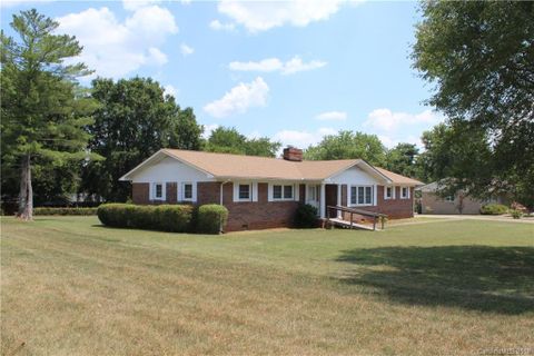 165 Majolica Road sold home in Hendrix Estates, Salisbury, NC