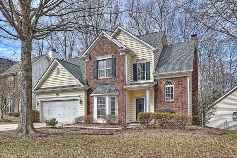 2824 Glen Summit Drive