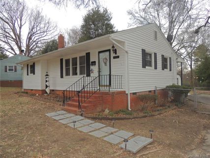 905 Dogwood Drive