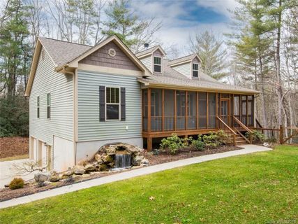 416 Greenstone Lane