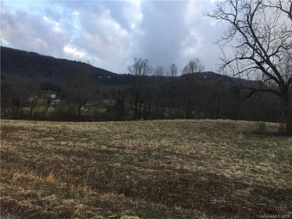 142 Walnut Valley Lane 6 sold home in Red Maple Farms, Hendersonville, NC