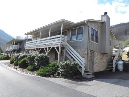 80 Sapphire Lane