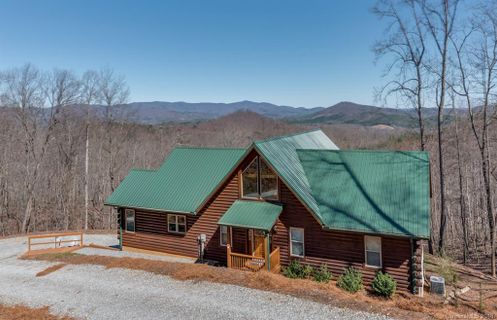 537 Summit Parkway