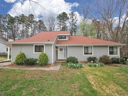 8508 Rittenhouse Circle