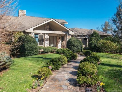 11 Las Brisas Lane sold home in Sky Village, Hendersonville, NC
