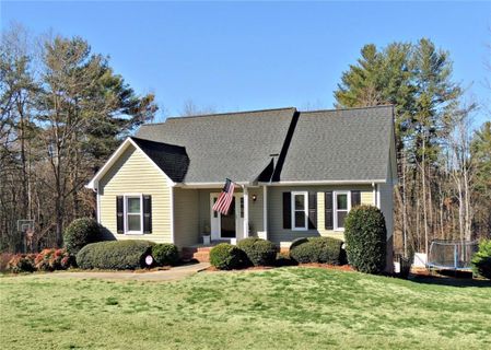 28 Hunters Creek Lane