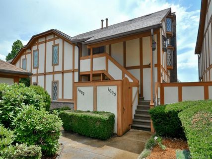 1005 Fleetwood Plaza