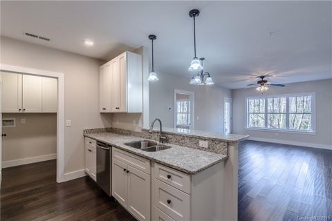 124 Foxden Drive 103
