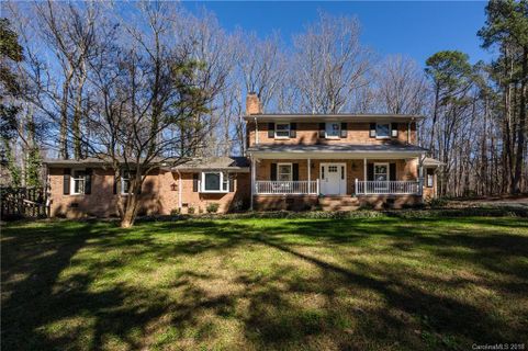 212 Larkfield Drive sold home in Weddington Estates, Waxhaw, NC