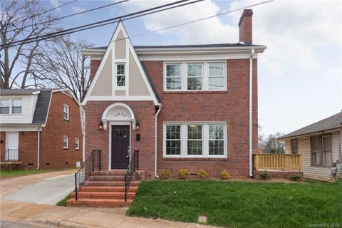 2032 Oaklawn Avenue