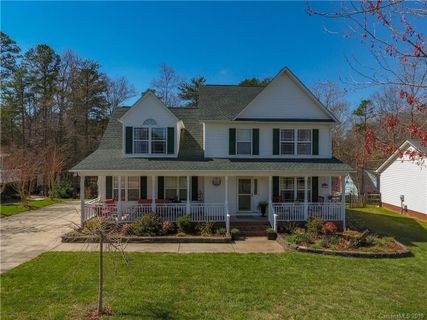 819 Savannah Place Drive