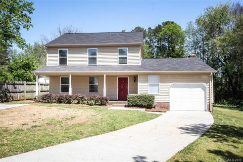 8109 Deerhorn Court sold home in Hunters Creek, Charlotte, NC