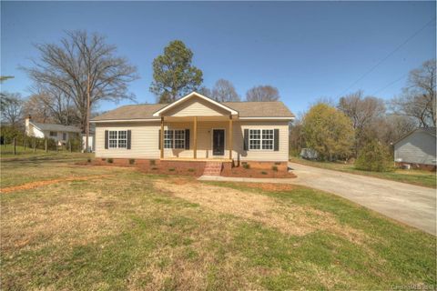 1270 Roundtree Circle B