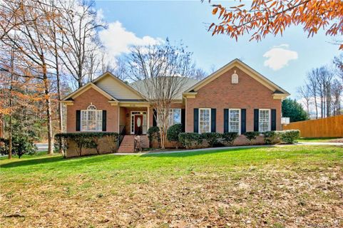 8196 Windsong Road sold home in Windsong, Denver, NC