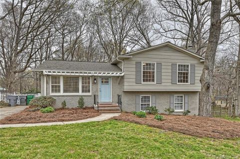6609 Pleasant Drive