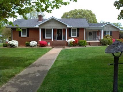 114 34th Street sold home in Westwood, Hickory, NC
