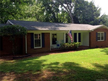 1028 Autumn Lane