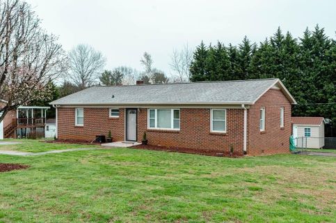 9655 West View Avenue sold home in West View Acres, Hickory, NC